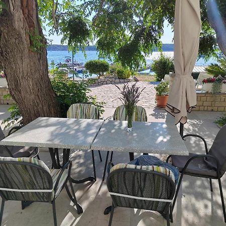Room'S Brica Barbat na Rabu Екстер'єр фото