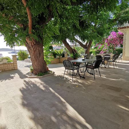 Room'S Brica Barbat na Rabu Екстер'єр фото