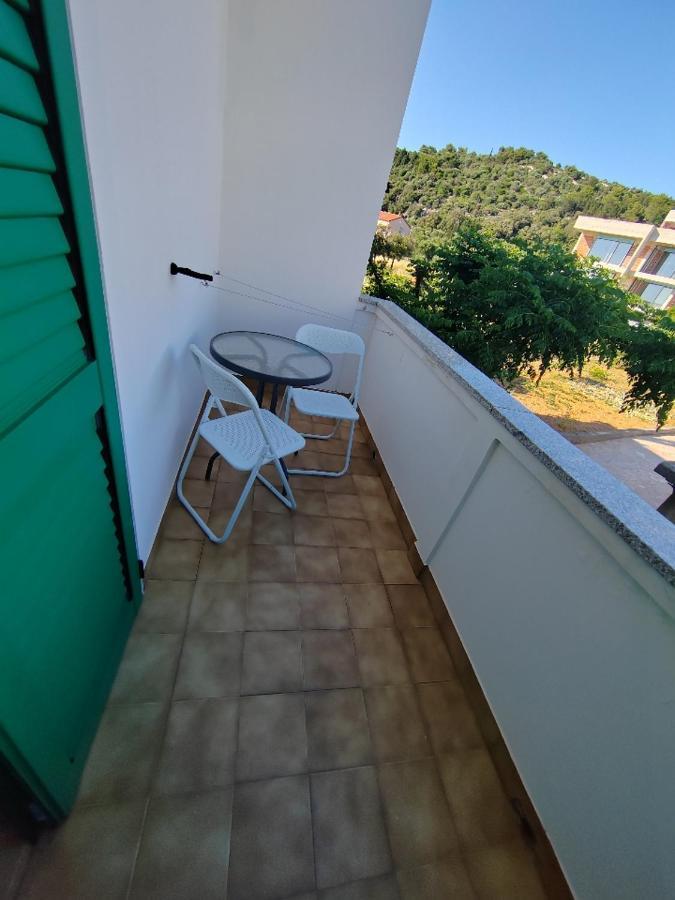 Room'S Brica Barbat na Rabu Екстер'єр фото
