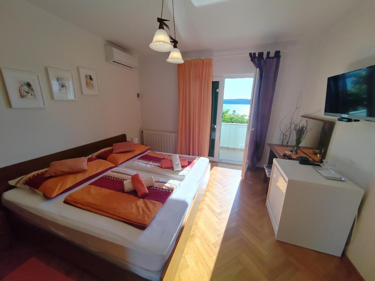 Room'S Brica Barbat na Rabu Екстер'єр фото