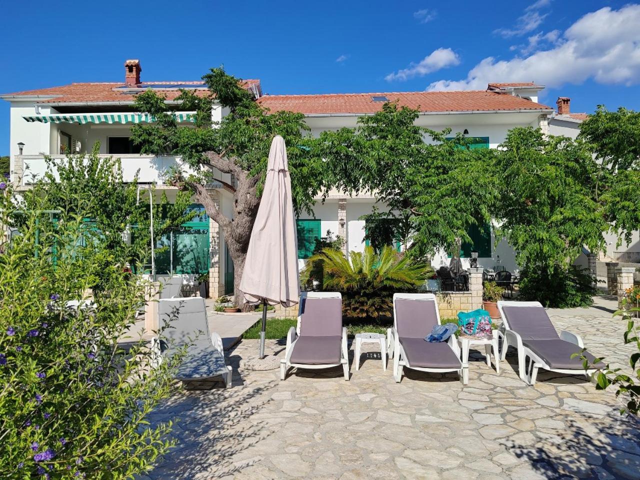 Room'S Brica Barbat na Rabu Екстер'єр фото